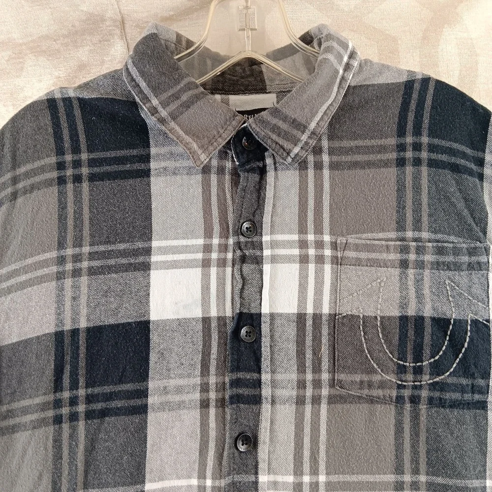 True Religion Shirt Mens Medium‎ Black Gray Plaid Button Up Long Sleeve